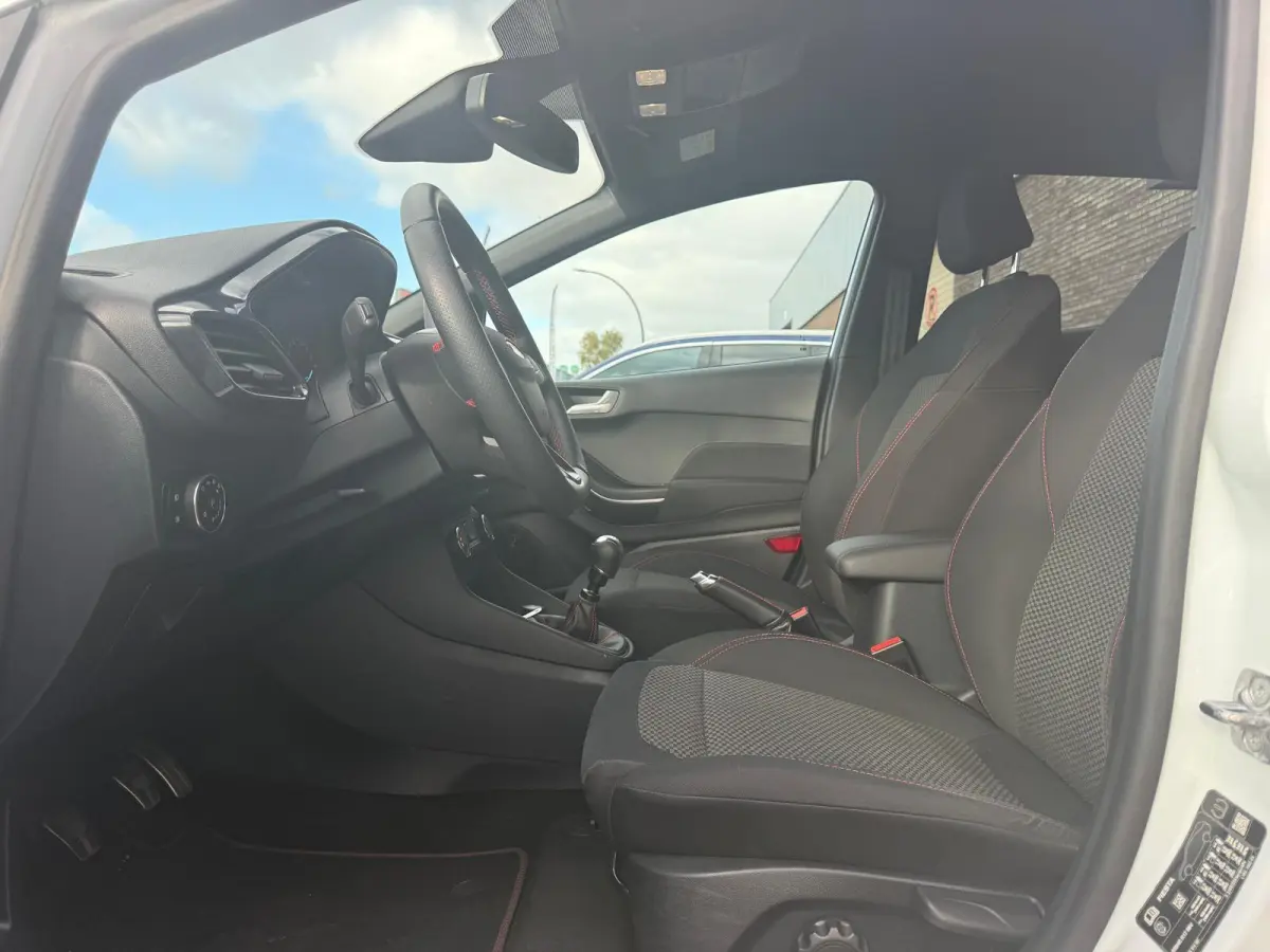 1.0 EcoBoost Hybrid ST-Line X DAB | CARPLAY | STUUR/STOELVWERM. | CRUISE | CAMERA | CARPLAY |