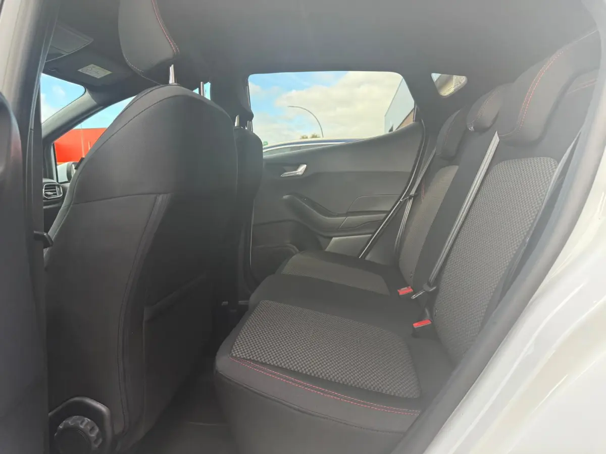 1.0 EcoBoost Hybrid ST-Line X DAB | CARPLAY | STUUR/STOELVWERM. | CRUISE | CAMERA | CARPLAY |