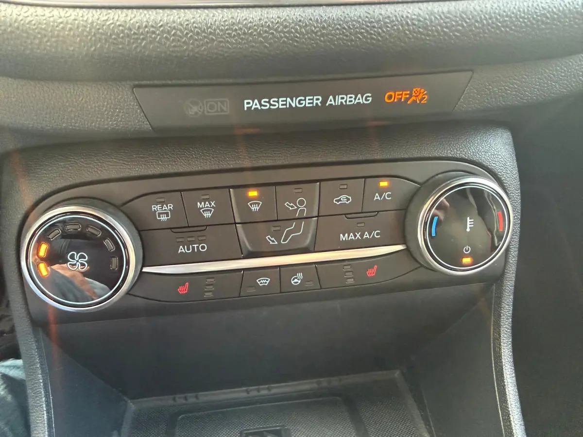 1.0 EcoBoost Hybrid ST-Line X DAB | CARPLAY | STUUR/STOELVWERM. | CRUISE | CAMERA | CARPLAY |