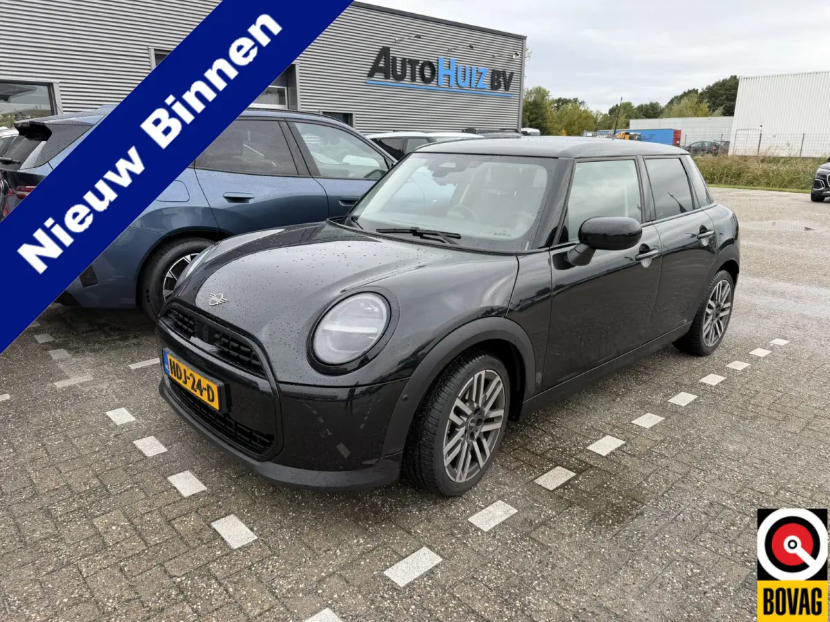 1.5 Cooper C Classic XS Achteruitrijcamera Stuurverwarming Stoelverwarming Carplay