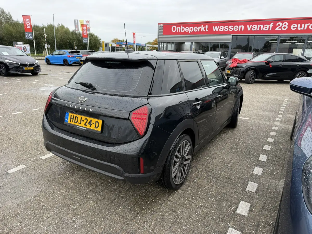 1.5 Cooper C Classic XS Achteruitrijcamera Stuurverwarming Stoelverwarming Carplay