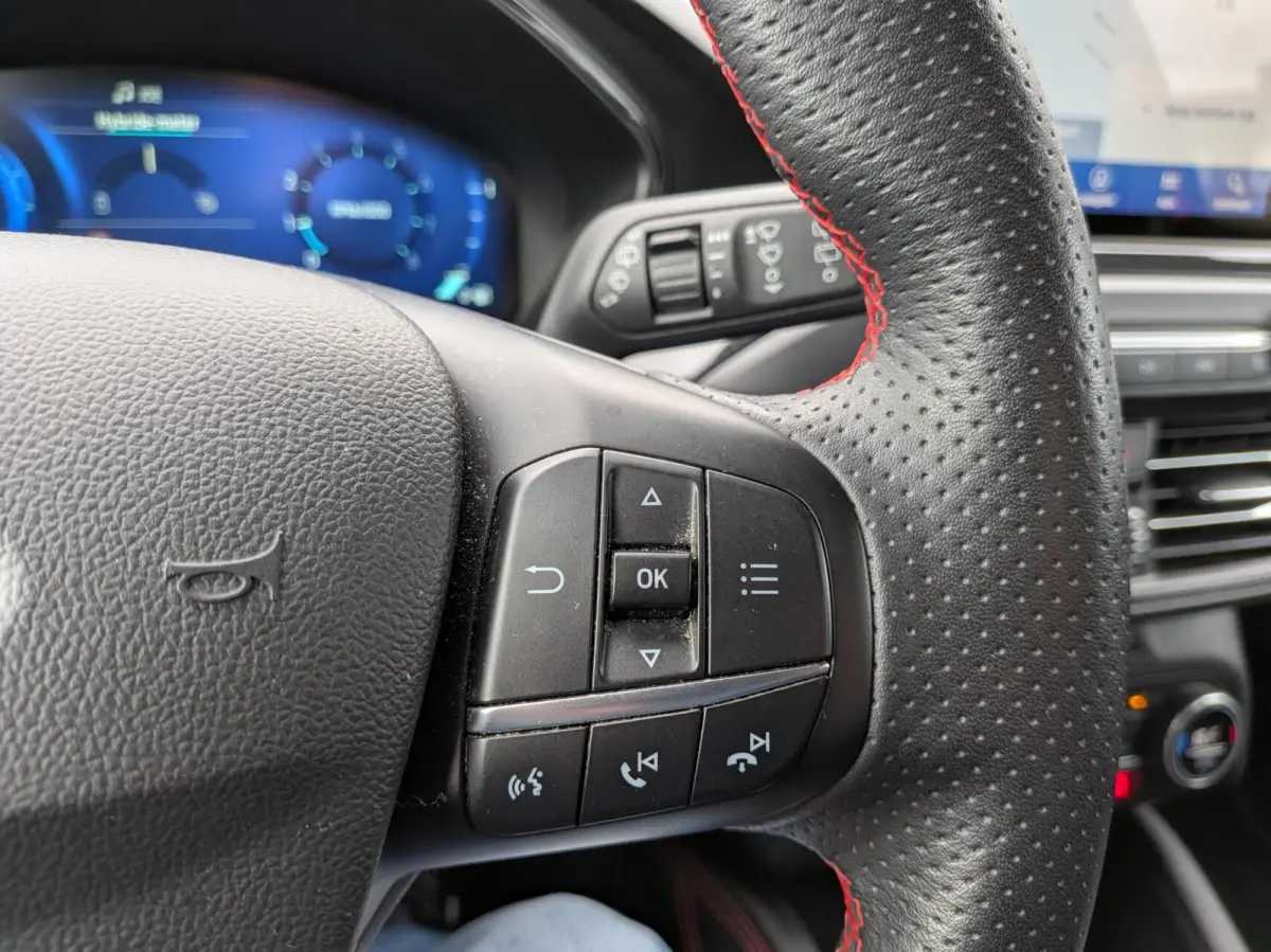 1.0 EcoBoost Hybrid ST Line X Business VOL!