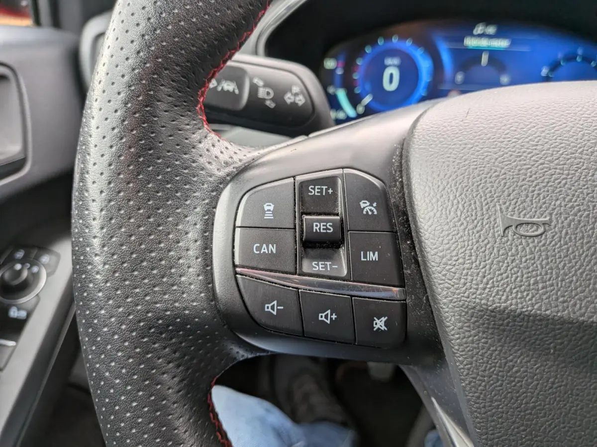 1.0 EcoBoost Hybrid ST Line X Business VOL!