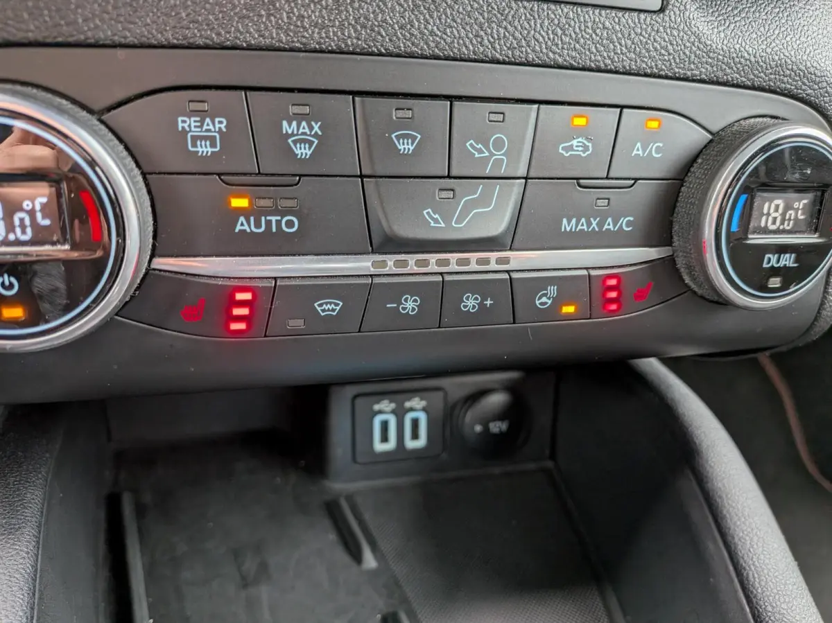 1.0 EcoBoost Hybrid ST Line X Business VOL!