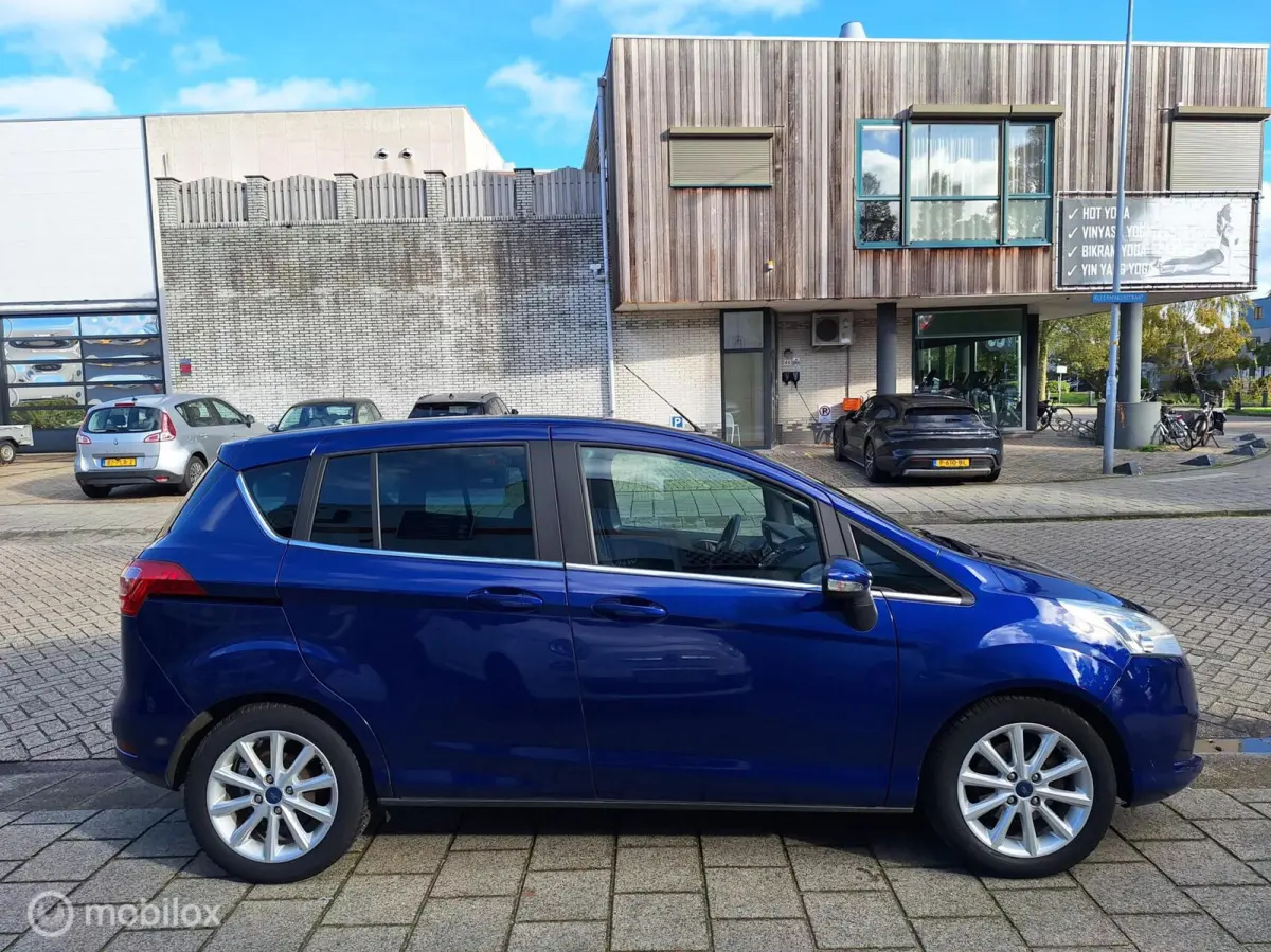 1.0 ECOBOOST TITANIUM • 1e Eigenaar • Climate •