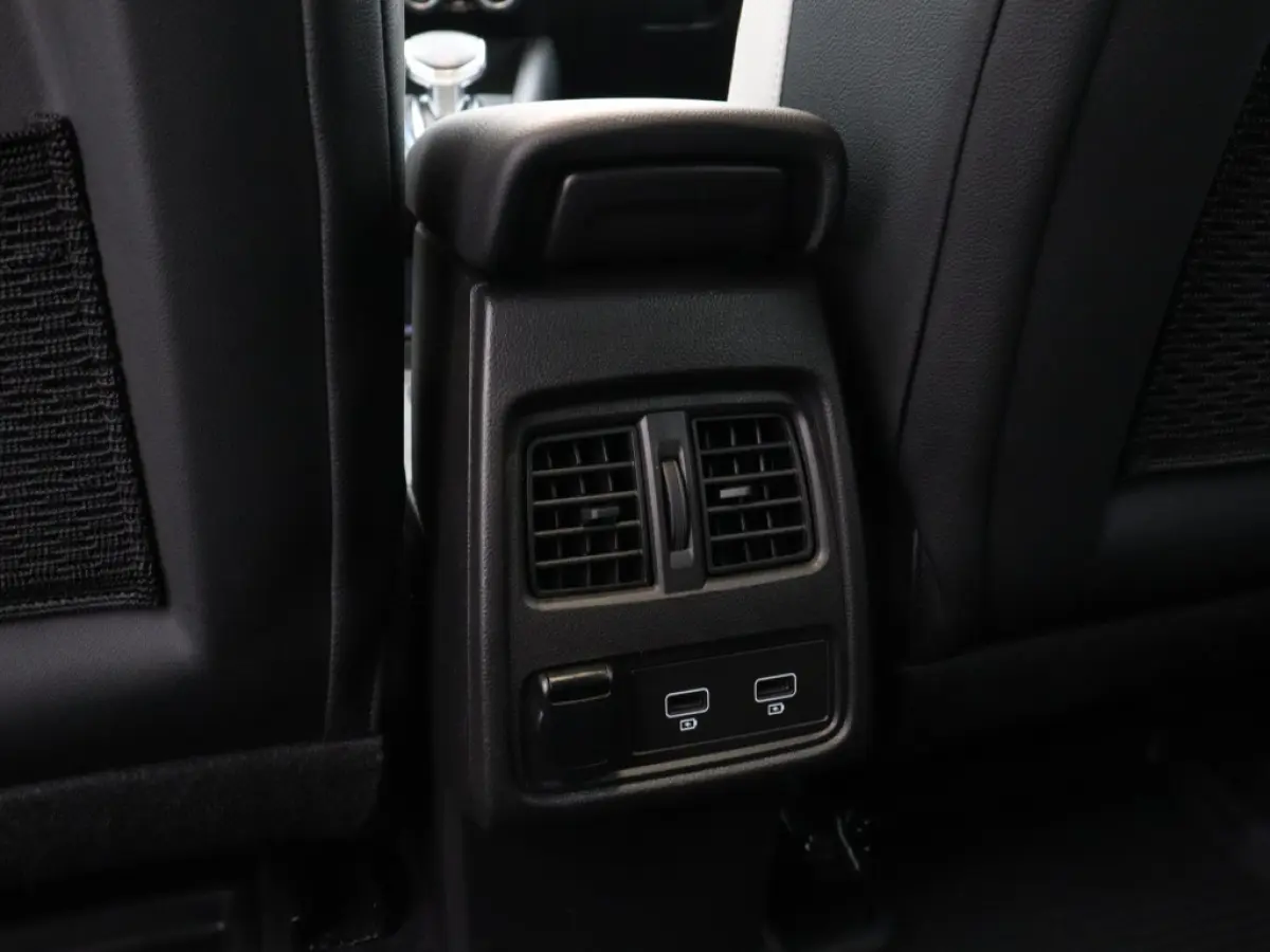 1.6 E-Tech Plug-in Hybrid 160PK Intens | NAVI GROOT | CAMERA | STOELVERWARMING