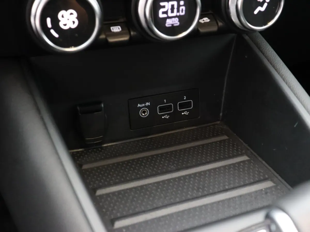 1.6 E-Tech Plug-in Hybrid 160PK Intens | NAVI GROOT | CAMERA | STOELVERWARMING