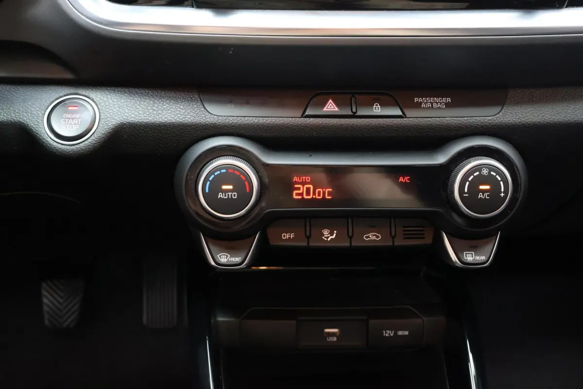 1.0 T-GDi MHEV DynamicPlusLine | Camera | Navi