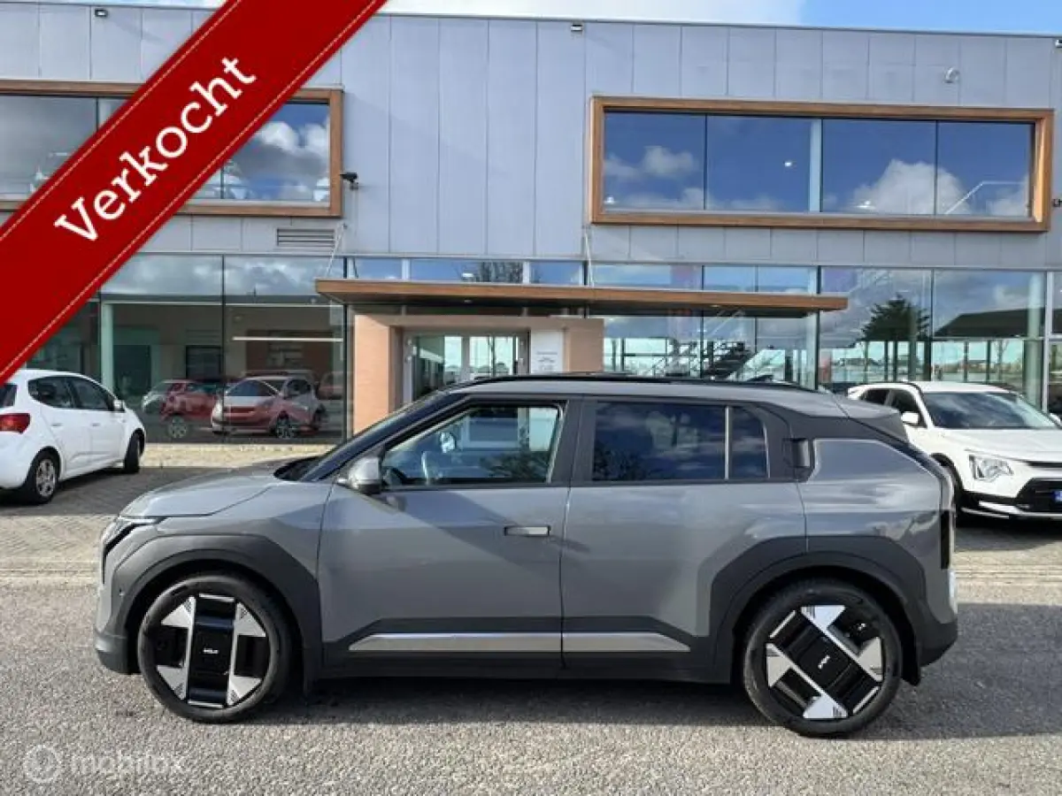 ExecutiveLine 81.4 kWh ruim 600km rijbereik , Luxe uitvoering Pano/ schuif/ kantel open dak , Leder bekleding , 360o camera , Dodehoek detectie , alle stoelen & stuur verwarmd € 35.000 ex 