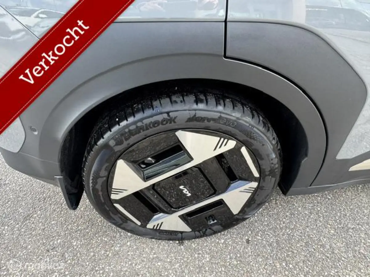 ExecutiveLine 81.4 kWh ruim 600km rijbereik , Luxe uitvoering Pano/ schuif/ kantel open dak , Leder bekleding , 360o camera , Dodehoek detectie , alle stoelen & stuur verwarmd € 35.000 ex 