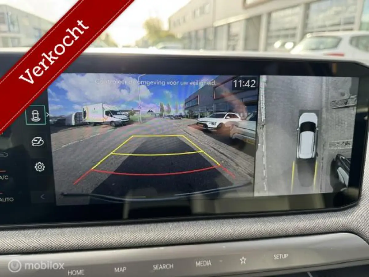 ExecutiveLine 81.4 kWh ruim 600km rijbereik , Luxe uitvoering Pano/ schuif/ kantel open dak , Leder bekleding , 360o camera , Dodehoek detectie , alle stoelen & stuur verwarmd € 35.000 ex 