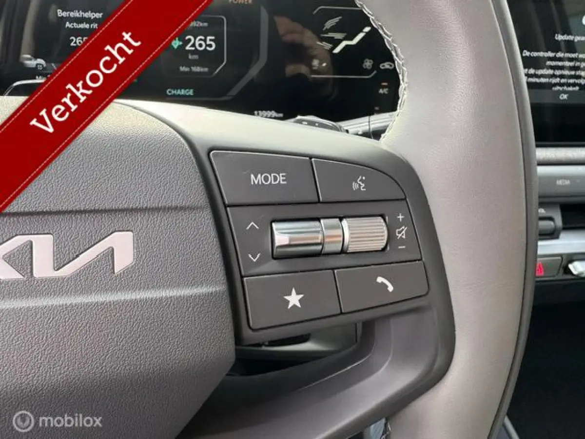 ExecutiveLine 81.4 kWh ruim 600km rijbereik , Luxe uitvoering Pano/ schuif/ kantel open dak , Leder bekleding , 360o camera , Dodehoek detectie , alle stoelen & stuur verwarmd € 35.000 ex 