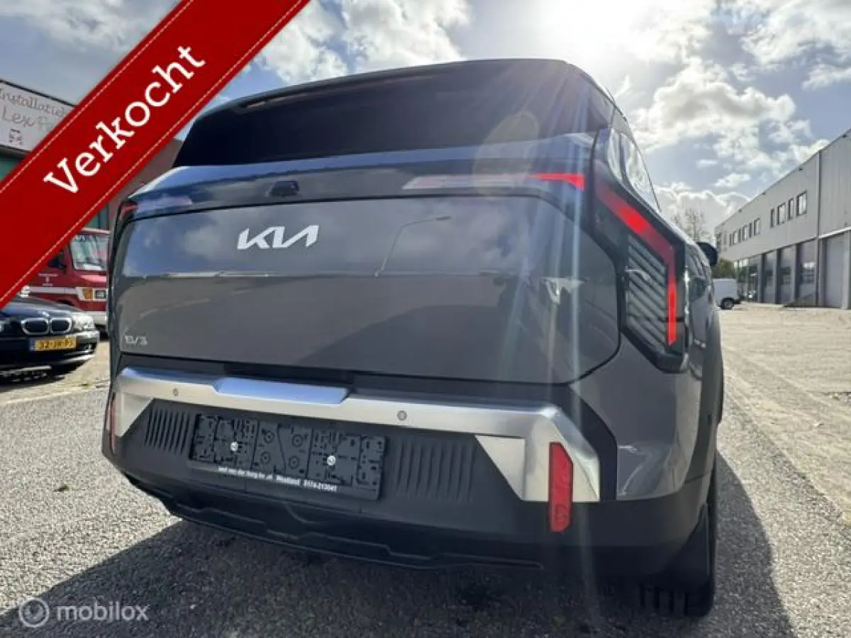 ExecutiveLine 81.4 kWh ruim 600km rijbereik , Luxe uitvoering Pano/ schuif/ kantel open dak , Leder bekleding , 360o camera , Dodehoek detectie , alle stoelen & stuur verwarmd € 35.000 ex 
