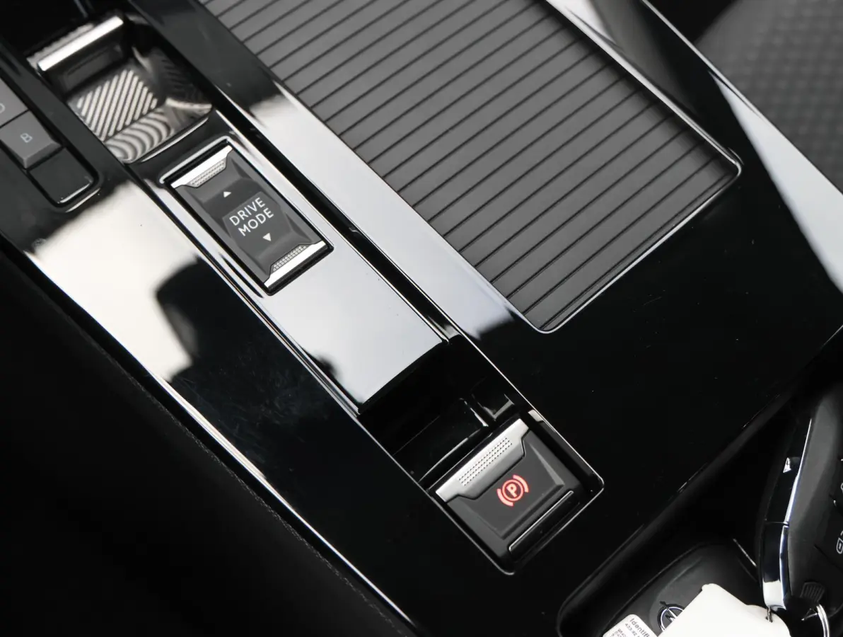 54 kWh Edition | Accutest 97% | Cruise control adaptief | Comfort stoelen | Apple Carplay/Android Auto