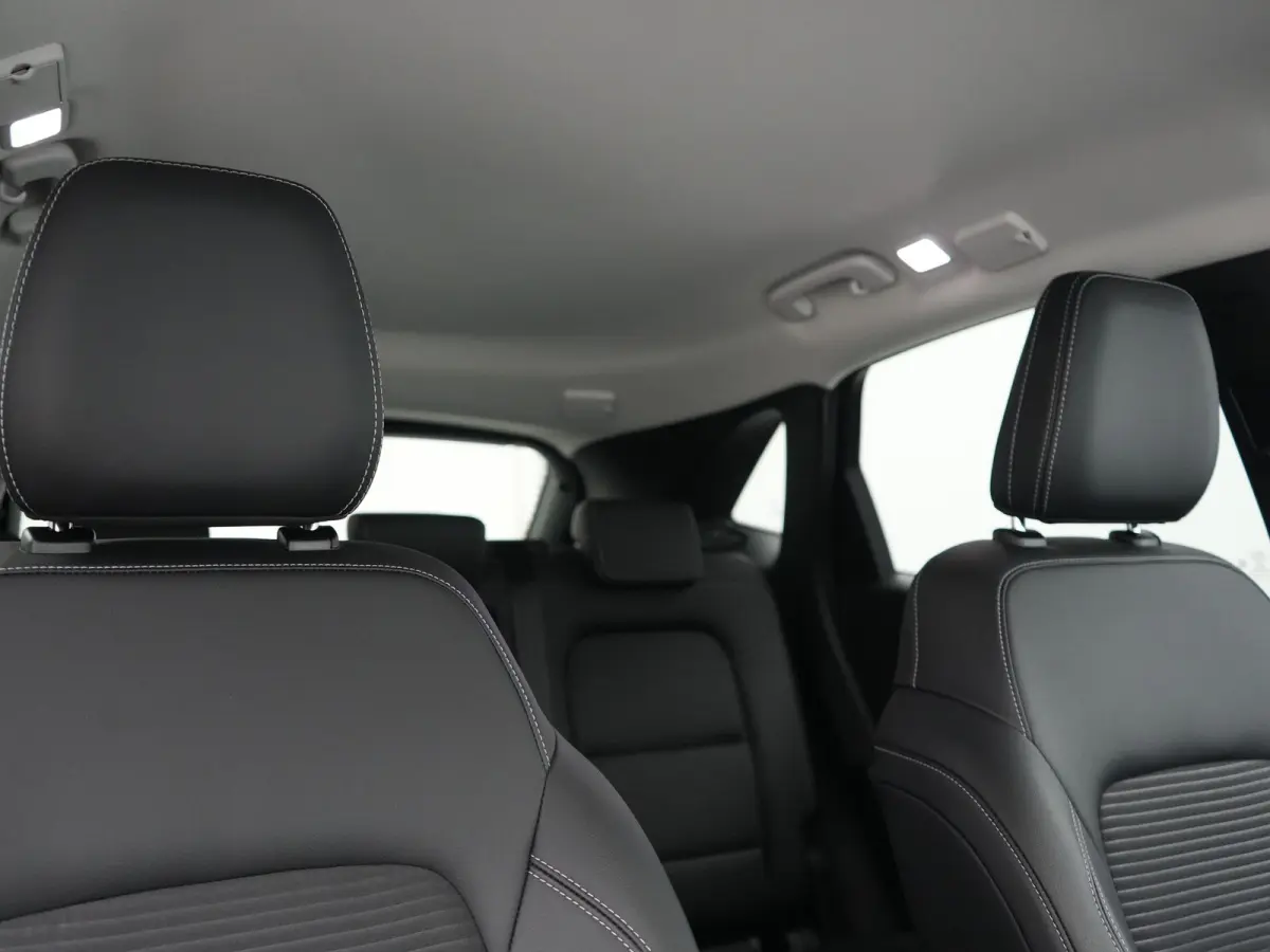 2.5 Titanium PHEV 225pk Dealer O.H | Trekhaak Af Fabriek | Adaptive Cruise | Head Up | 360 Camera | Stoelen & Stuur Verwarmd | Blis | Keyless | Apple Carplay | Navigatie | DAB | Virtual | 17