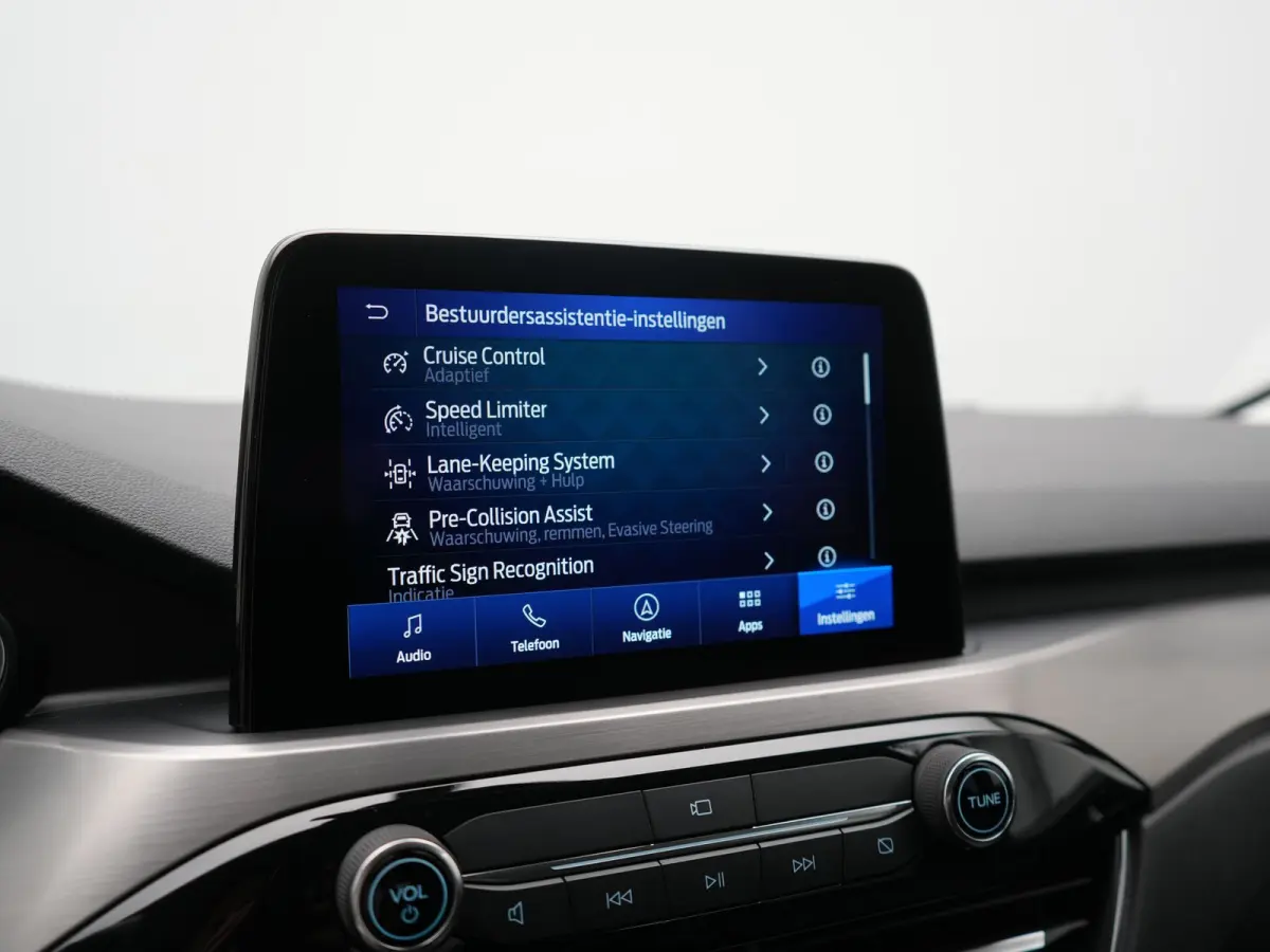 2.5 Titanium PHEV 225pk Dealer O.H | Trekhaak Af Fabriek | Adaptive Cruise | Head Up | 360 Camera | Stoelen & Stuur Verwarmd | Blis | Keyless | Apple Carplay | Navigatie | DAB | Virtual | 17