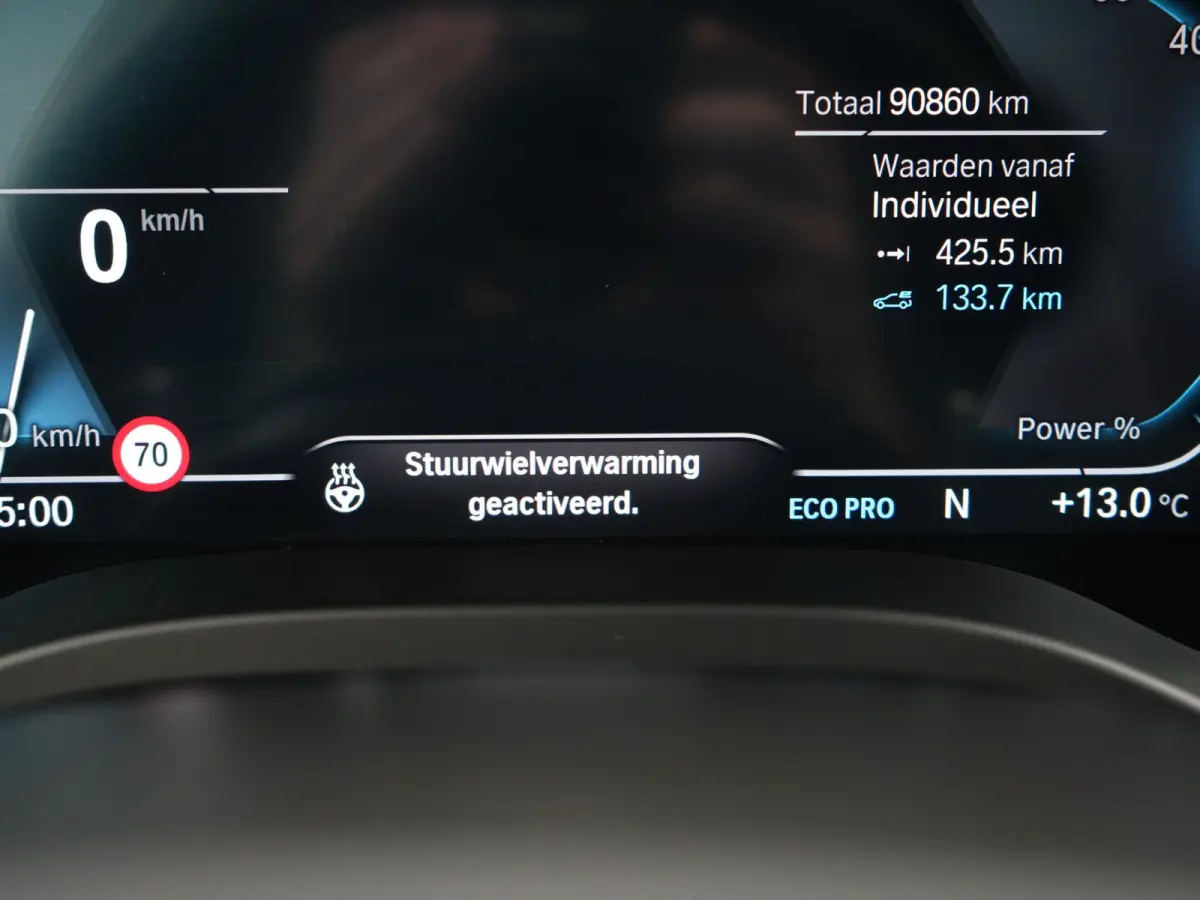xDrive30e M Sport PHEV 293pk Dealer O.H | Camera | Head Up | Sfeerverlichting | Sportstoelen & Stuur Verwarmd | Apple Carplay | Cruise Control | DAB | Navigatie | Virtual | 21"L.M | Plug In 