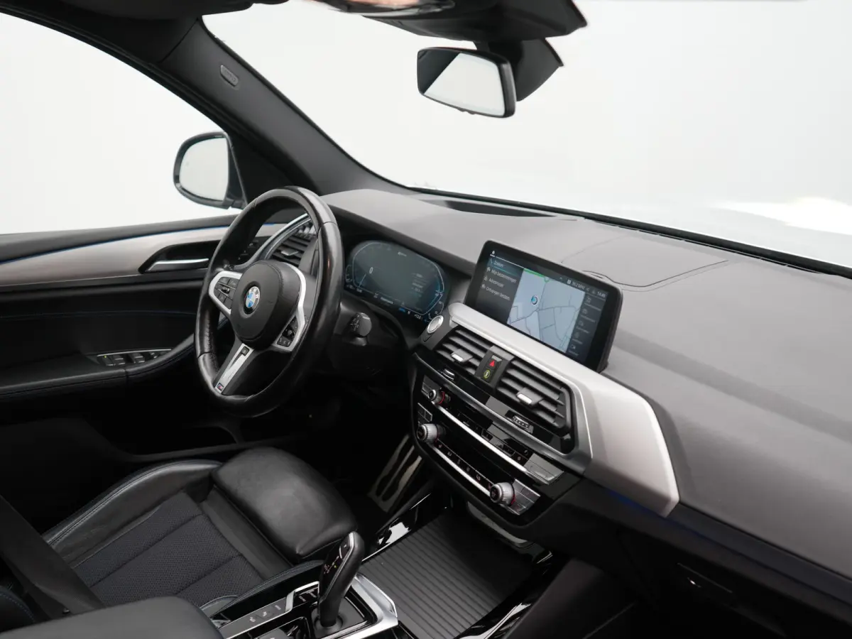 xDrive30e M Sport Shadow Line PHEV 293pk Dealer O.H | SOH 93% | Camera | 21"L.M | M Sportremmen |  Head Up | Sfeerverlichting | Sportstoelen & Stuur Verwarmd | Apple Carplay | Cruise Control