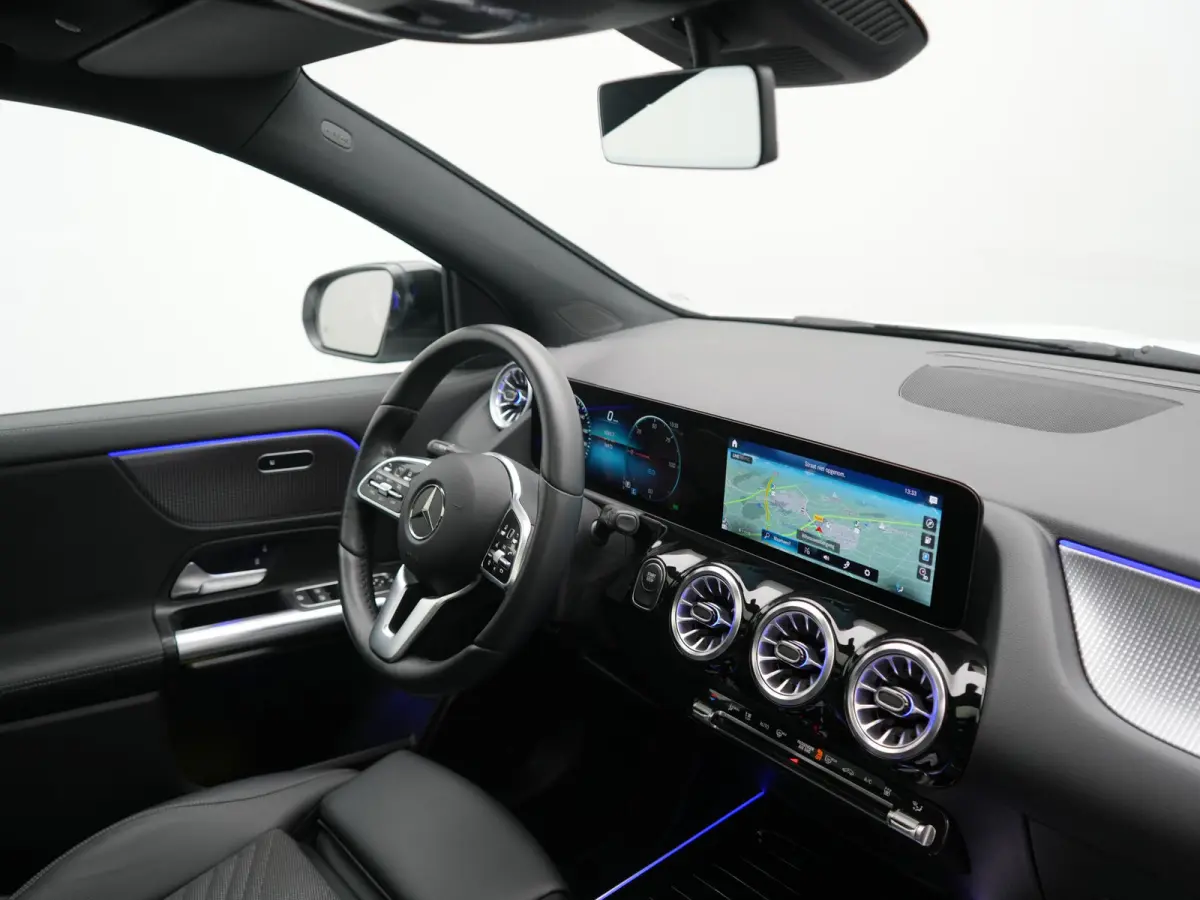 250+ Business Line 74 kWh 191pk Dealer O.H | Panodak | Camera | Stoelen & Stuur Verwarmd | Sfeerverlichting | Cruise Control | Navigatie | DAB | Virtual | 18"L.M |