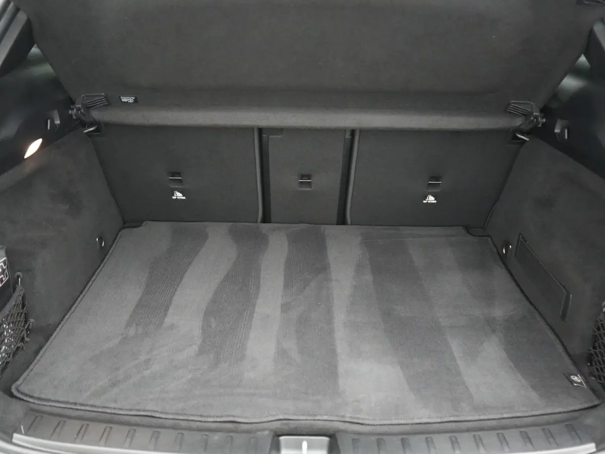250+ Business Line 74 kWh 191pk Dealer O.H | Panodak | Camera | Stoelen & Stuur Verwarmd | Sfeerverlichting | Cruise Control | Navigatie | DAB | Virtual | 18"L.M |