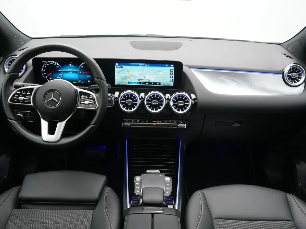 250+ Business Line 74 kWh 191pk Dealer O.H | Panodak | Camera | Stoelen & Stuur Verwarmd | Sfeerverlichting | Cruise Control | Navigatie | DAB | Virtual | 18"L.M |