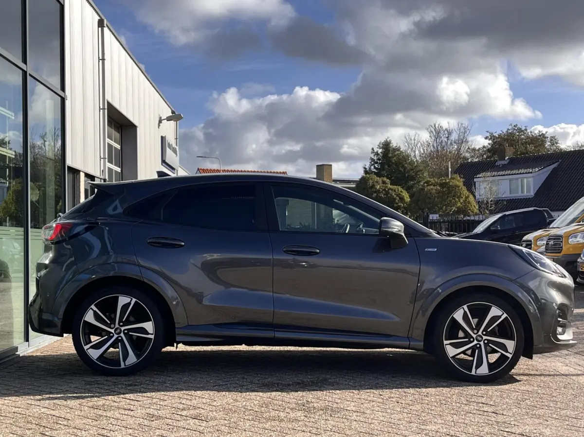 1.0 EcoBoost ST-Line X 125PK Winterpack Adaptieve Cruise Camera Full-LED 19'' Velgen Parkeersensoren Climate Privacy Glass *Compleet*