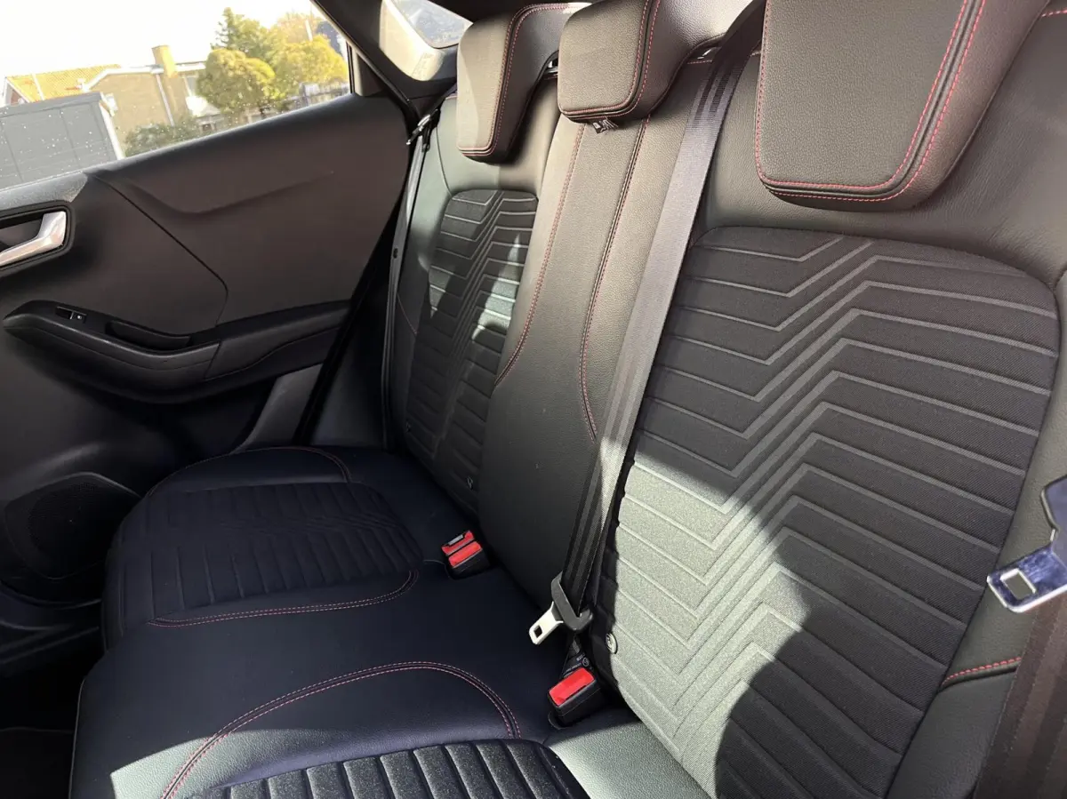 1.0 EcoBoost ST-Line X 125PK Winterpack Adaptieve Cruise Camera Full-LED 19'' Velgen Parkeersensoren Climate Privacy Glass *Compleet*