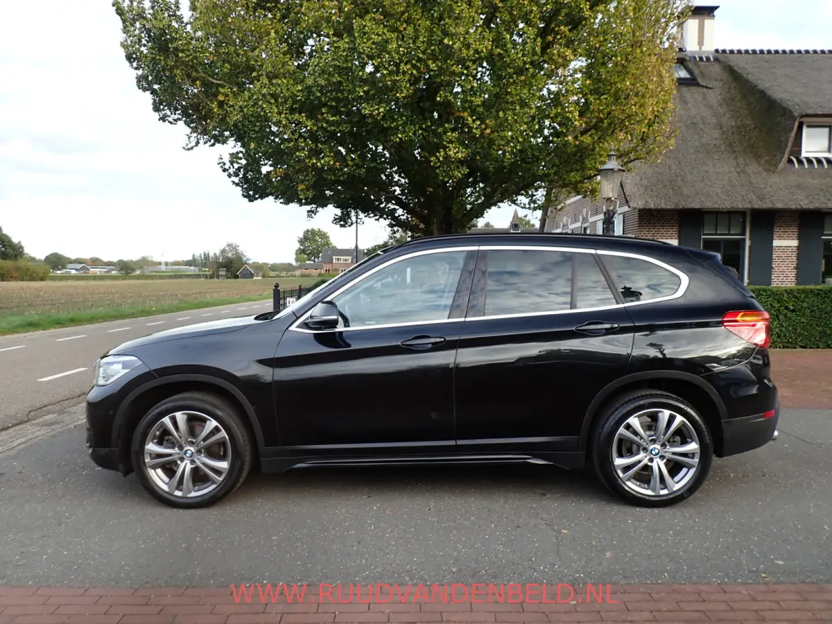 1.8i SPORTLINE CARPLAY / HEADUP / 18'' / SPORTSTOEL / PROF-NAVI