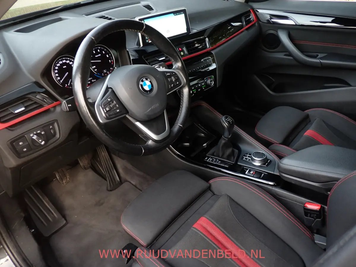 1.8i SPORTLINE CARPLAY / HEADUP / 18'' / SPORTSTOEL / PROF-NAVI