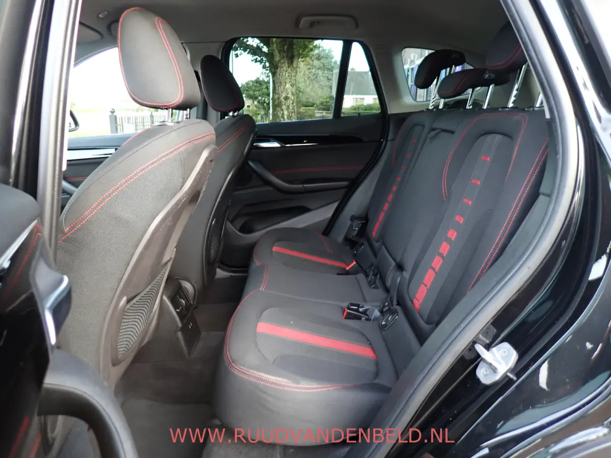 1.8i SPORTLINE CARPLAY / HEADUP / 18'' / SPORTSTOEL / PROF-NAVI