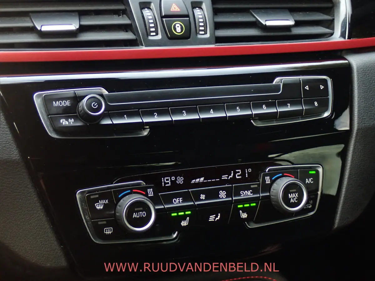 1.8i SPORTLINE CARPLAY / HEADUP / 18'' / SPORTSTOEL / PROF-NAVI