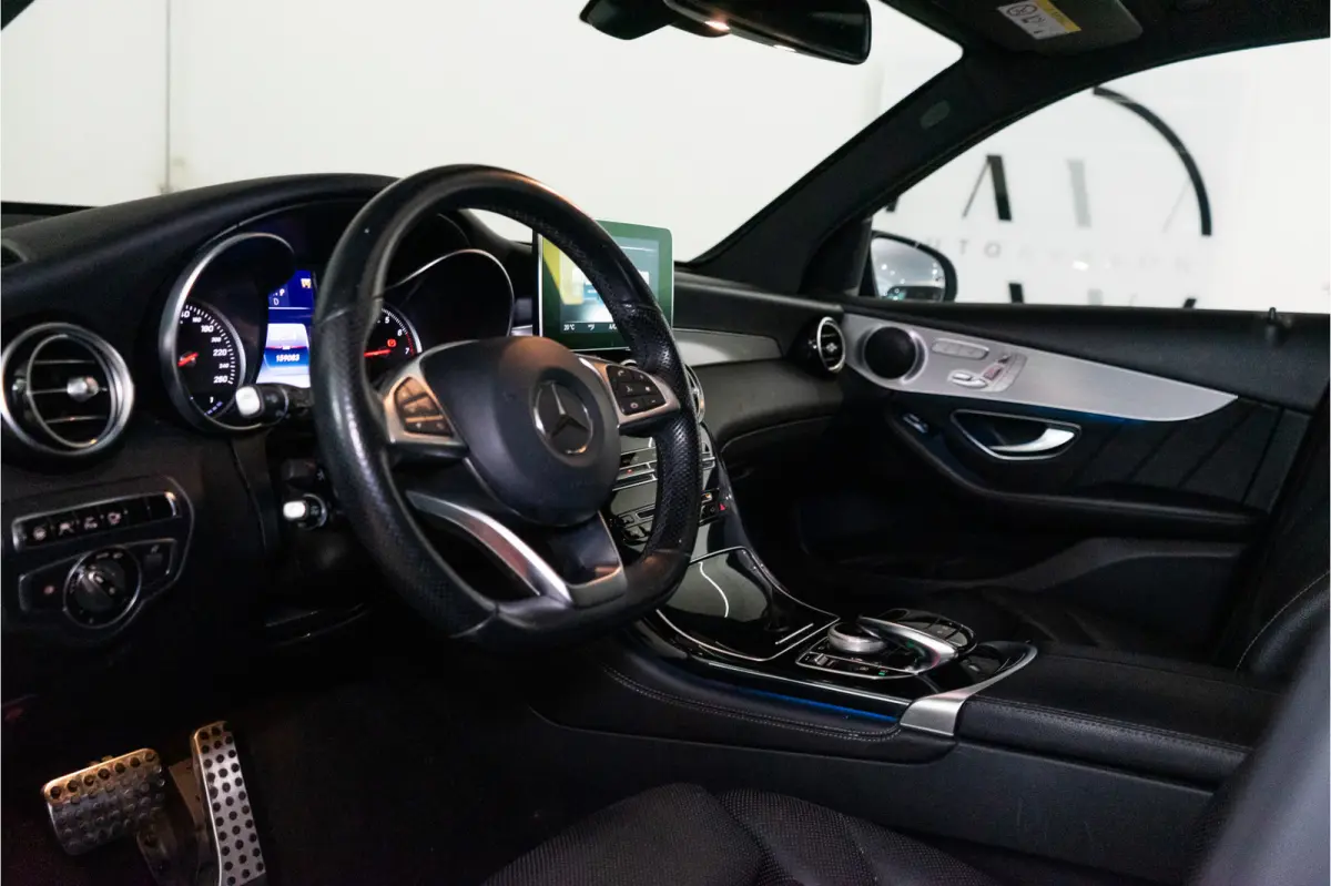 250 4MATIC Edition 1 211PK | Pano | Keyless | 360 | Stuurass. | Spoorass. | Stoelverwarming&Koeling | Garantie