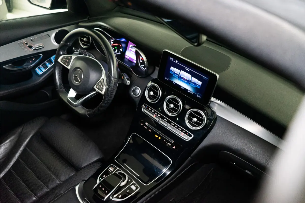 250 4MATIC Edition 1 211PK | Pano | Keyless | 360 | Stuurass. | Spoorass. | Stoelverwarming&Koeling | Garantie