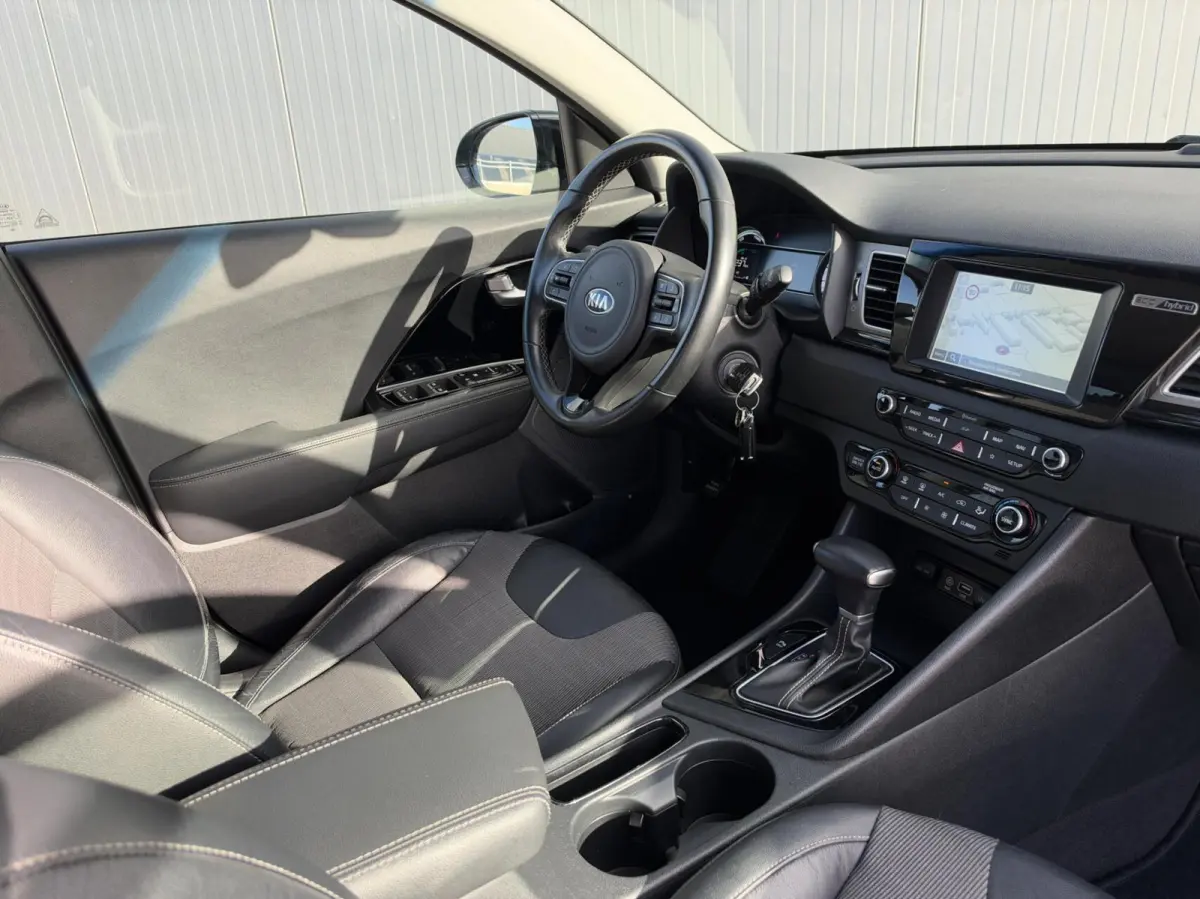 1.6 GDi Hybrid DynamicLine|Navi|NL-Auto