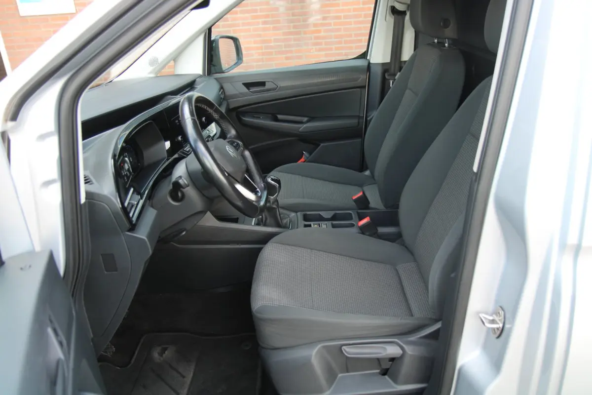 2.0 TDI 102PK 1st Edition / App connect / Multi stuur / 18" velgen