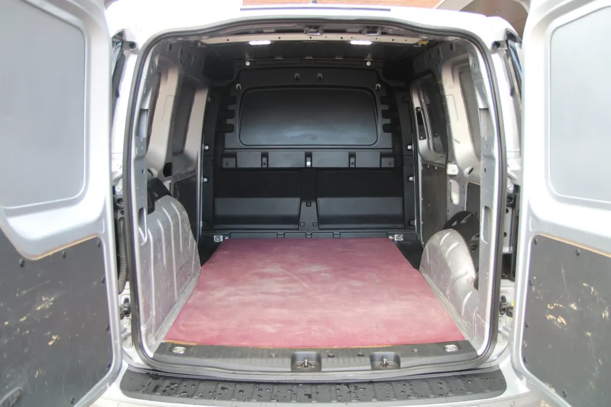2.0 TDI 102PK 1st Edition / App connect / Multi stuur / 18" velgen