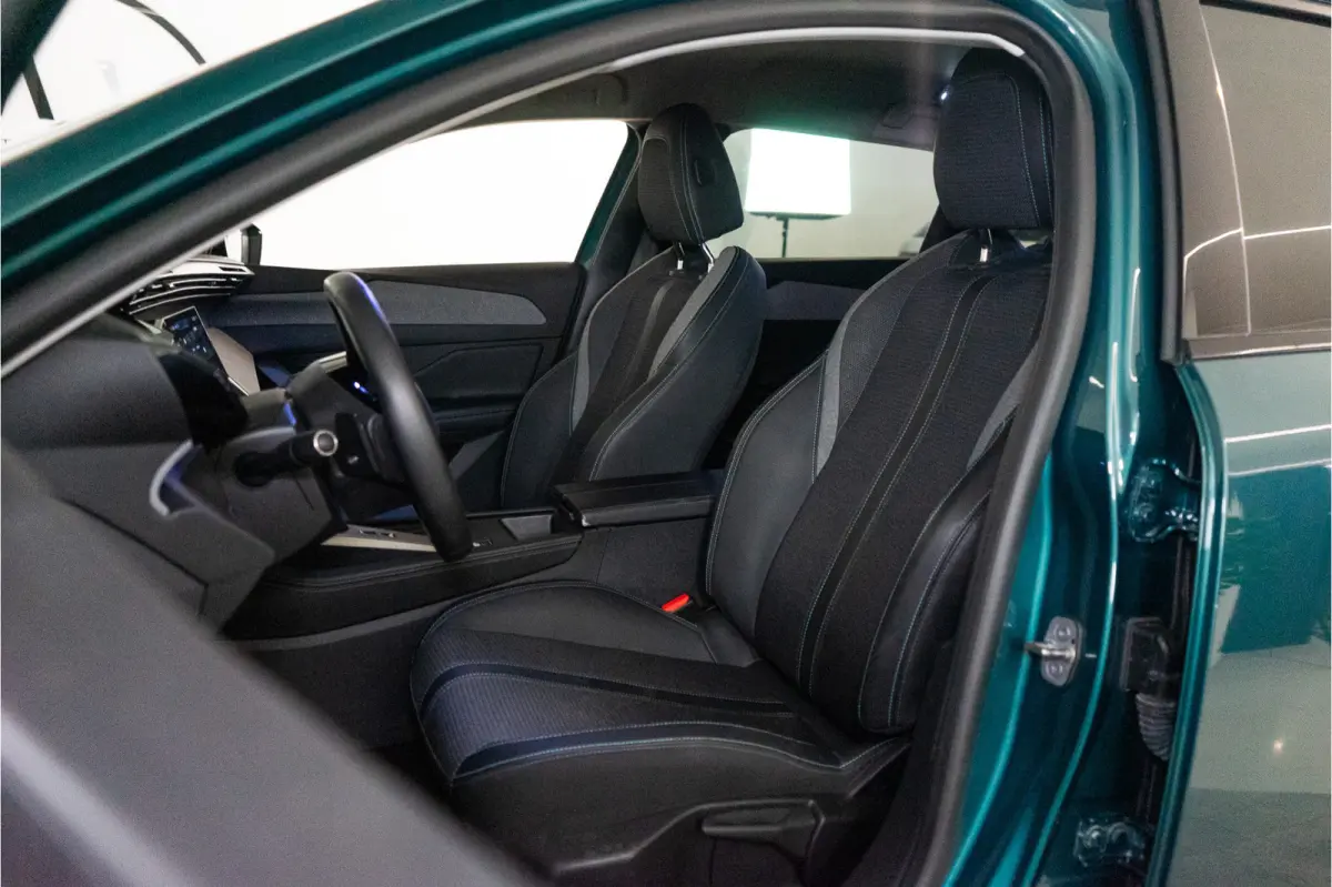 1.6 Plug-in Hybrid 180 Allure Bleu Cuivre | 360° | ACC | Keyless | Carplay | 7 kW Lader | Fabrieksgarantie