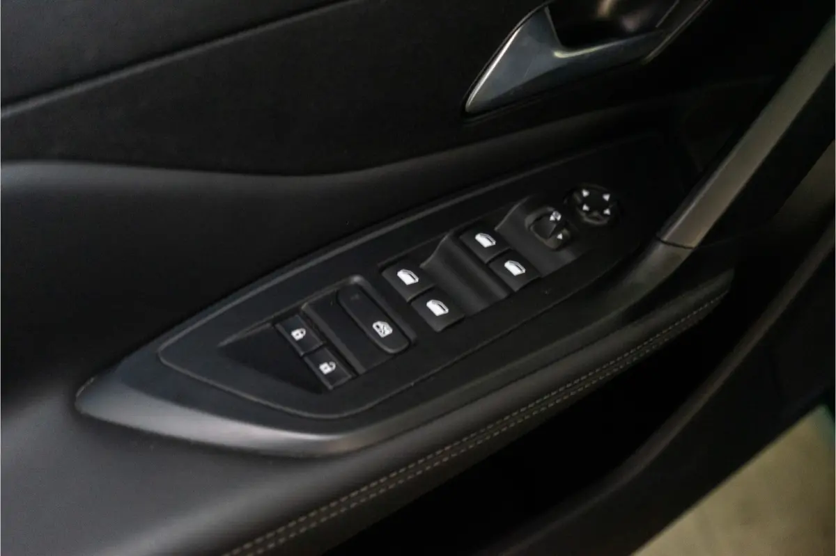 1.6 Plug-in Hybrid 180 Allure Bleu Cuivre | 360° | ACC | Keyless | Carplay | 7 kW Lader | Fabrieksgarantie