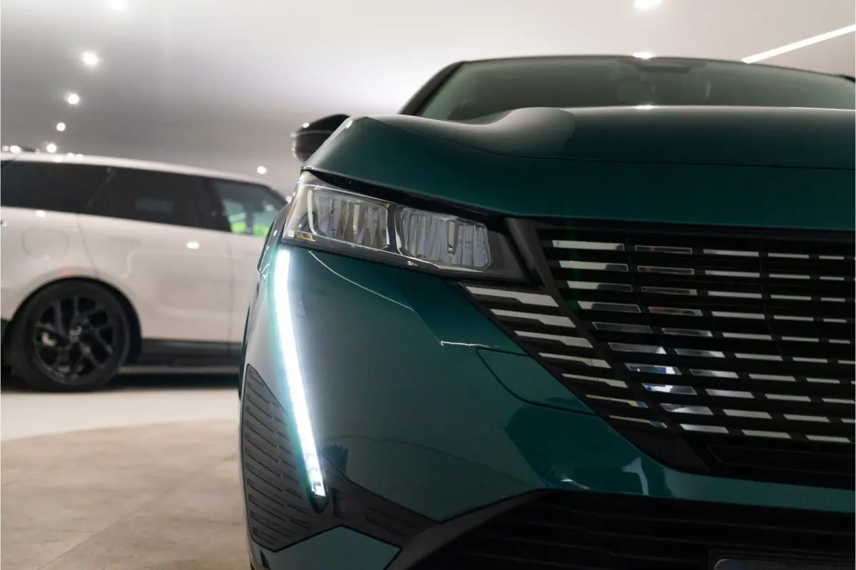 1.6 Plug-in Hybrid 180 Allure Bleu Cuivre | 360° | ACC | Keyless | Carplay | 7 kW Lader | Fabrieksgarantie
