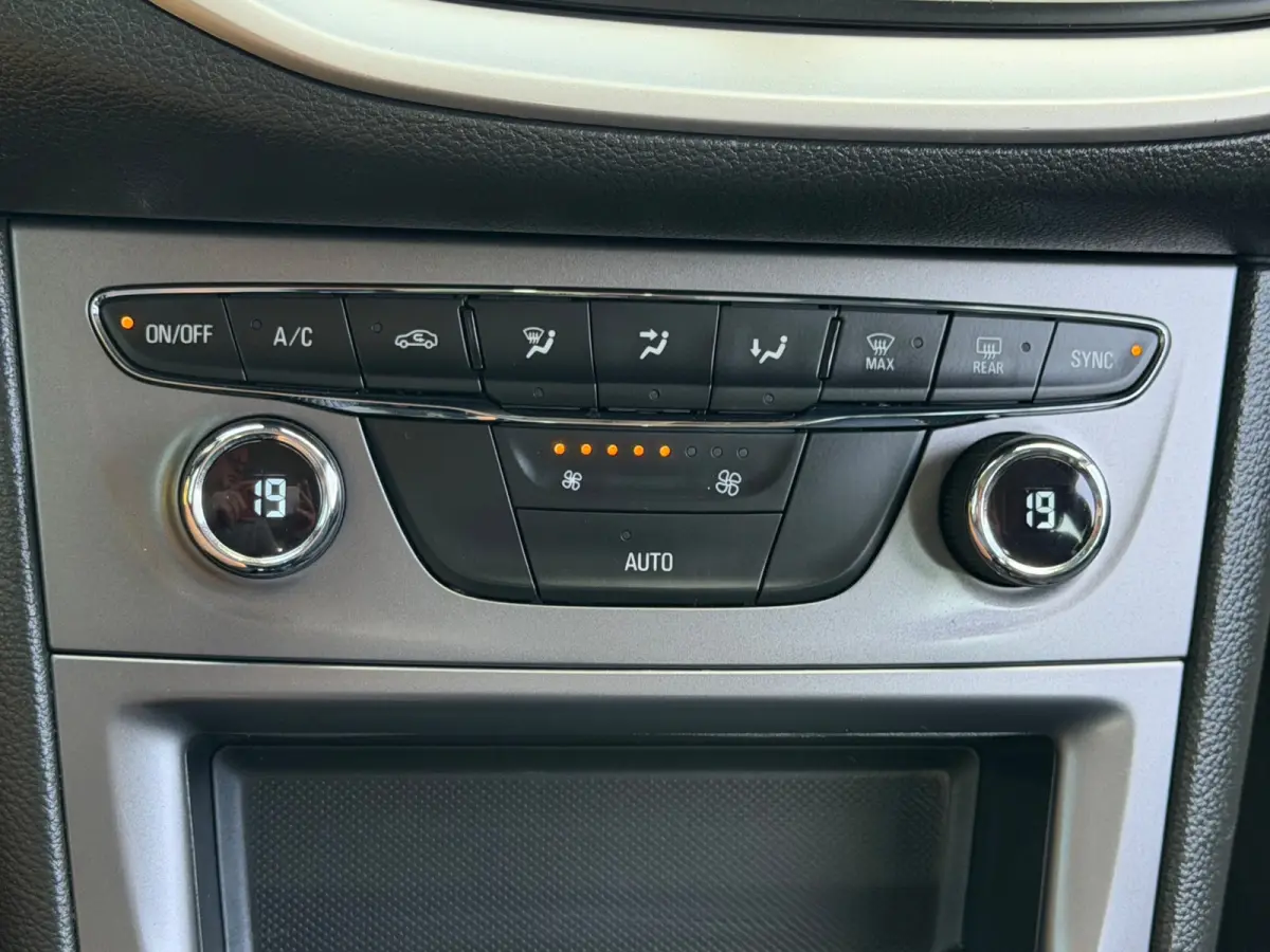 1.2 Edition 131pk, NAP, 1e eigenaar, CarPlay, trekhaak, Sport stoelen