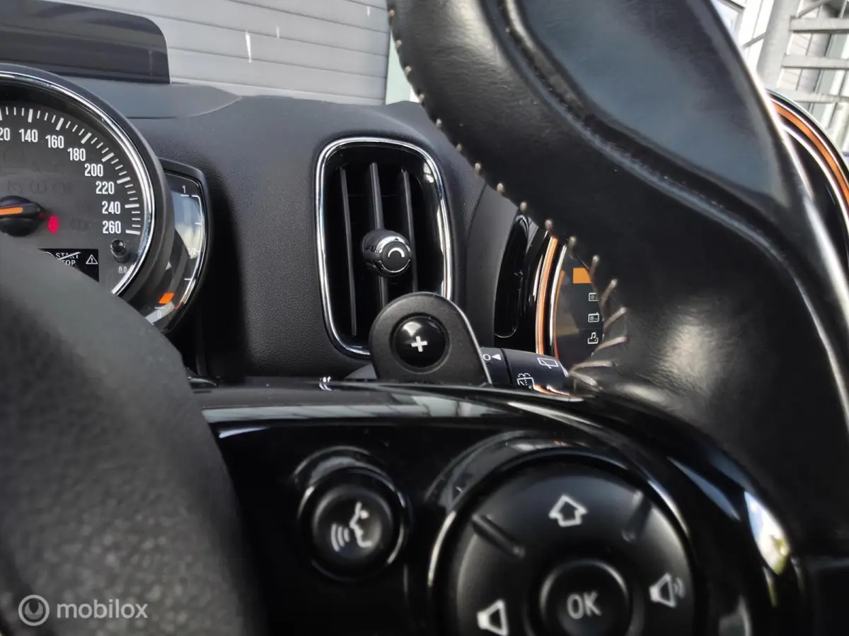 2.0 Cooper S / Pano / Trekhaak / HK Audio