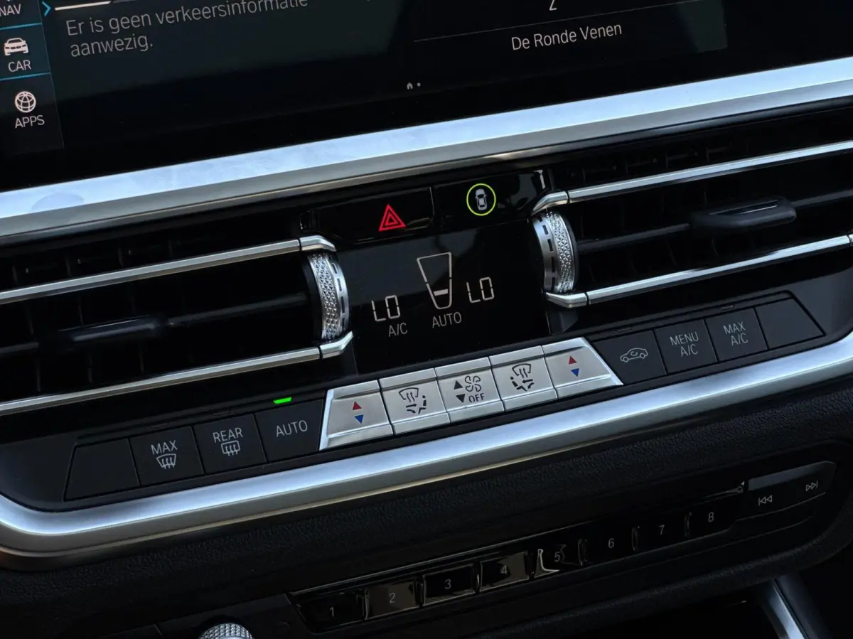 320e Sport Line PHEV // Panorama Dak // Navi // LED // Cruise // PDC