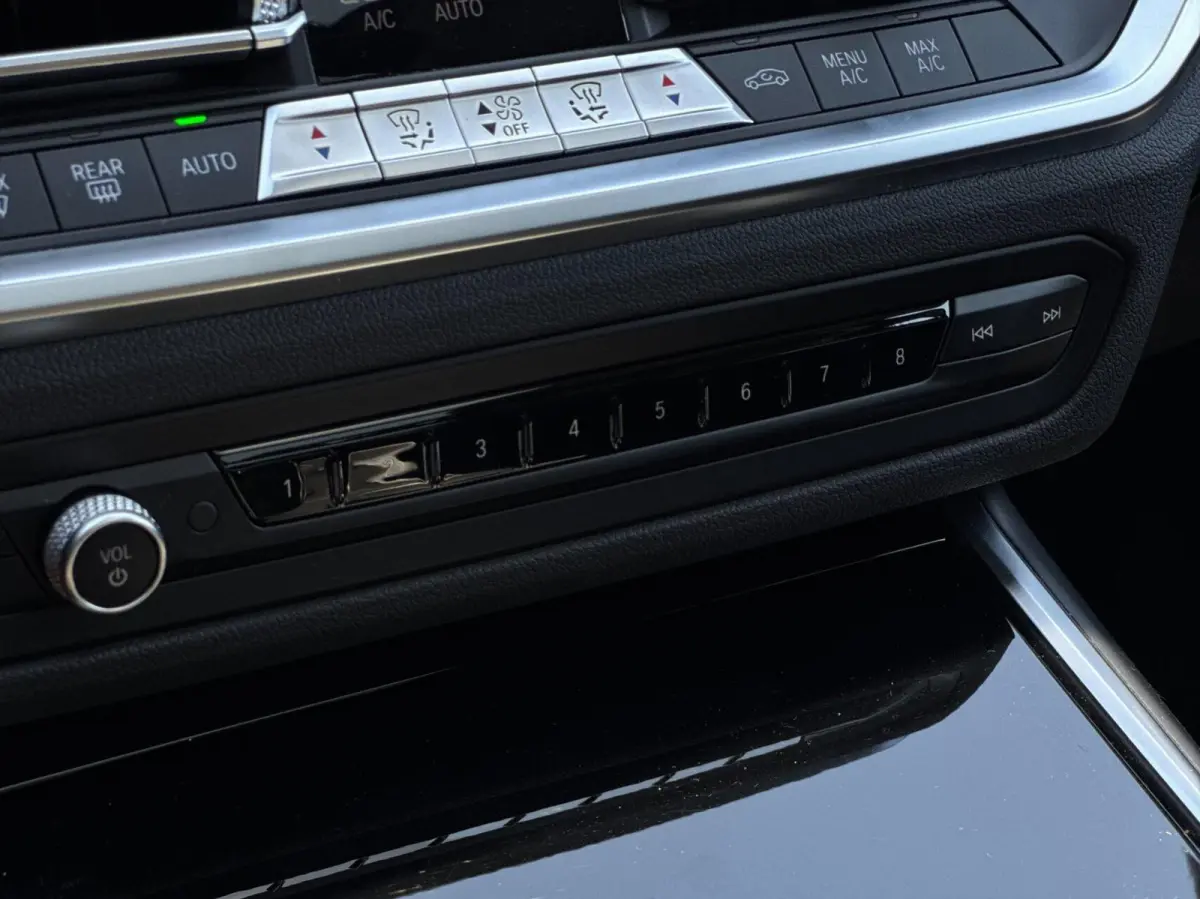 320e Sport Line PHEV // Panorama Dak // Navi // LED // Cruise // PDC