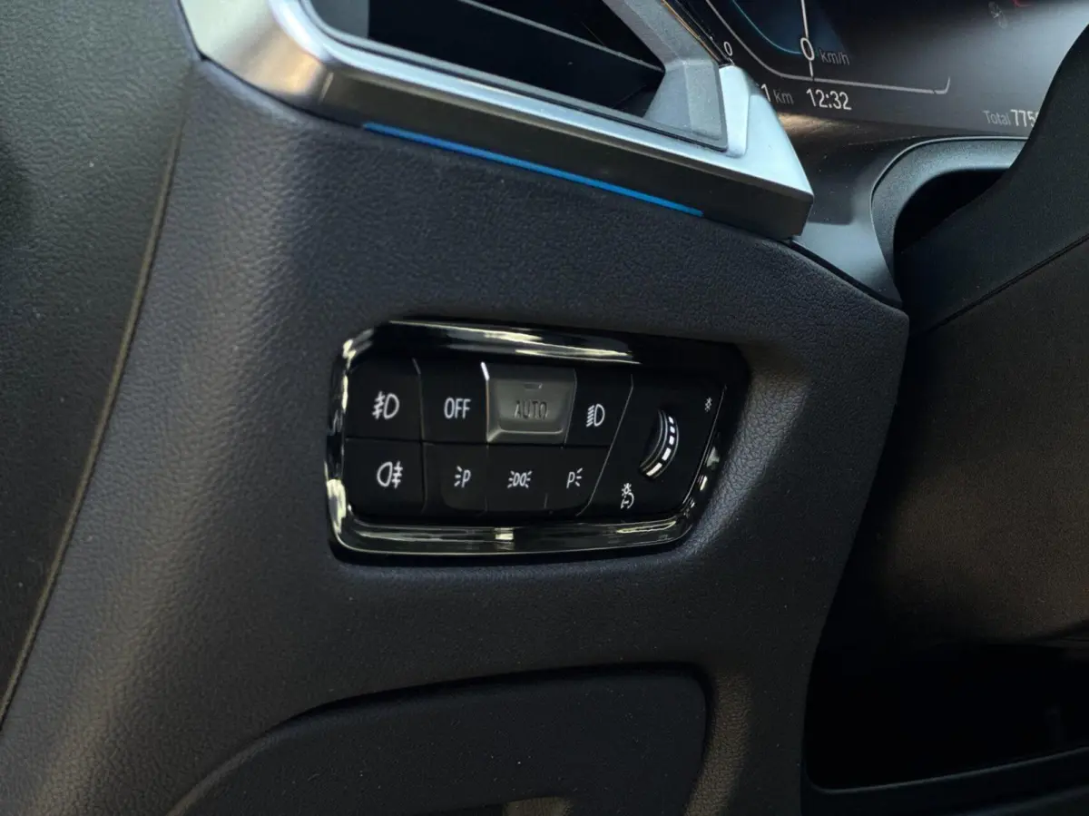 320e Sport Line PHEV // Panorama Dak // Navi // LED // Cruise // PDC