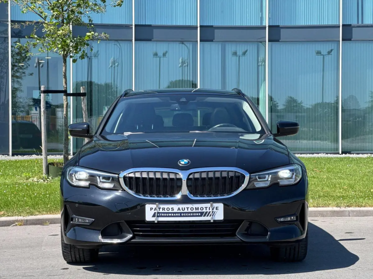 320e Sport Line PHEV // Panorama Dak // Navi // LED // Cruise // PDC