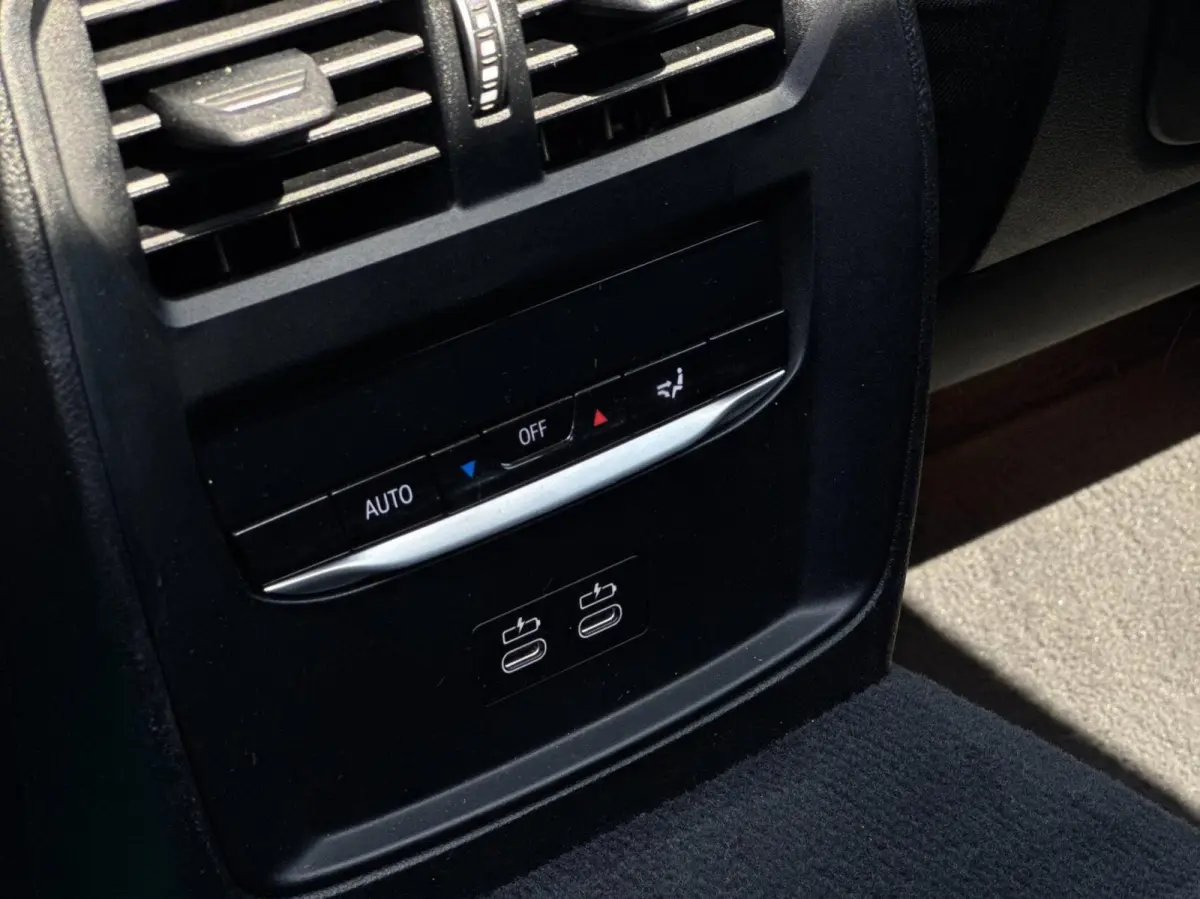 320e Sport Line PHEV // Panorama Dak // Navi // LED // Cruise // PDC