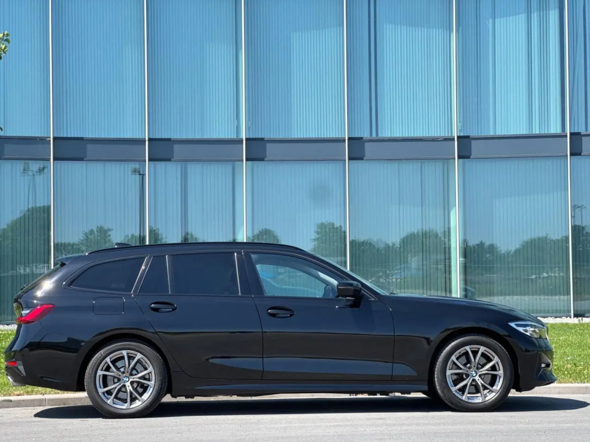 320e Sport Line PHEV // Panorama Dak // Navi // LED // Cruise // PDC
