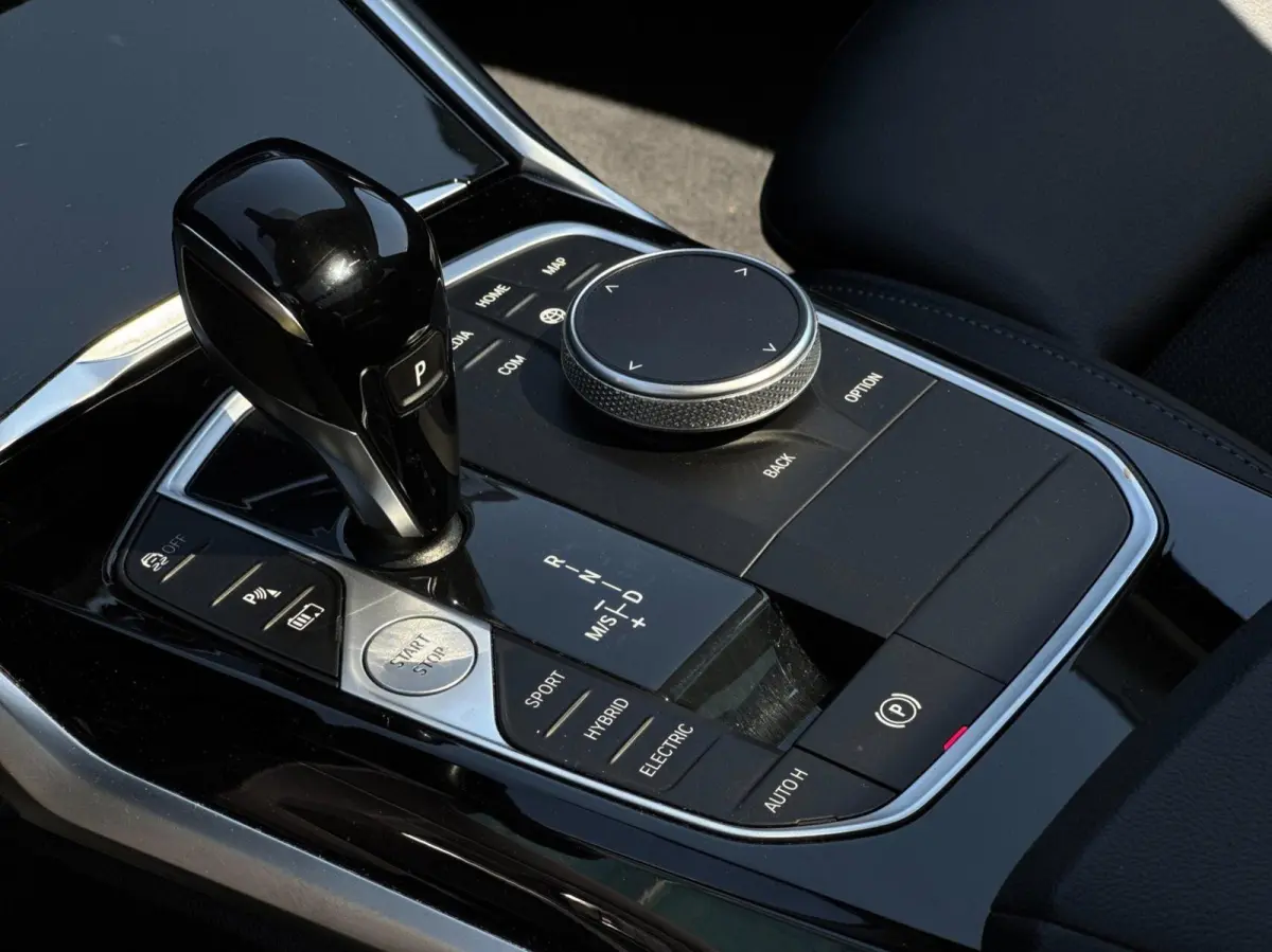 320e Sport Line PHEV // Panorama Dak // Navi // LED // Cruise // PDC