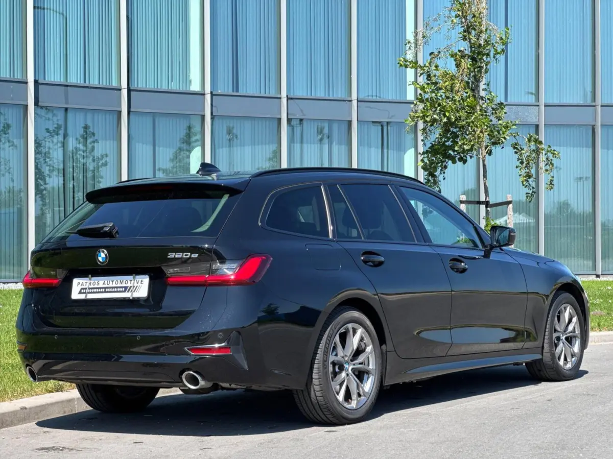 320e Sport Line PHEV // Panorama Dak // Navi // LED // Cruise // PDC