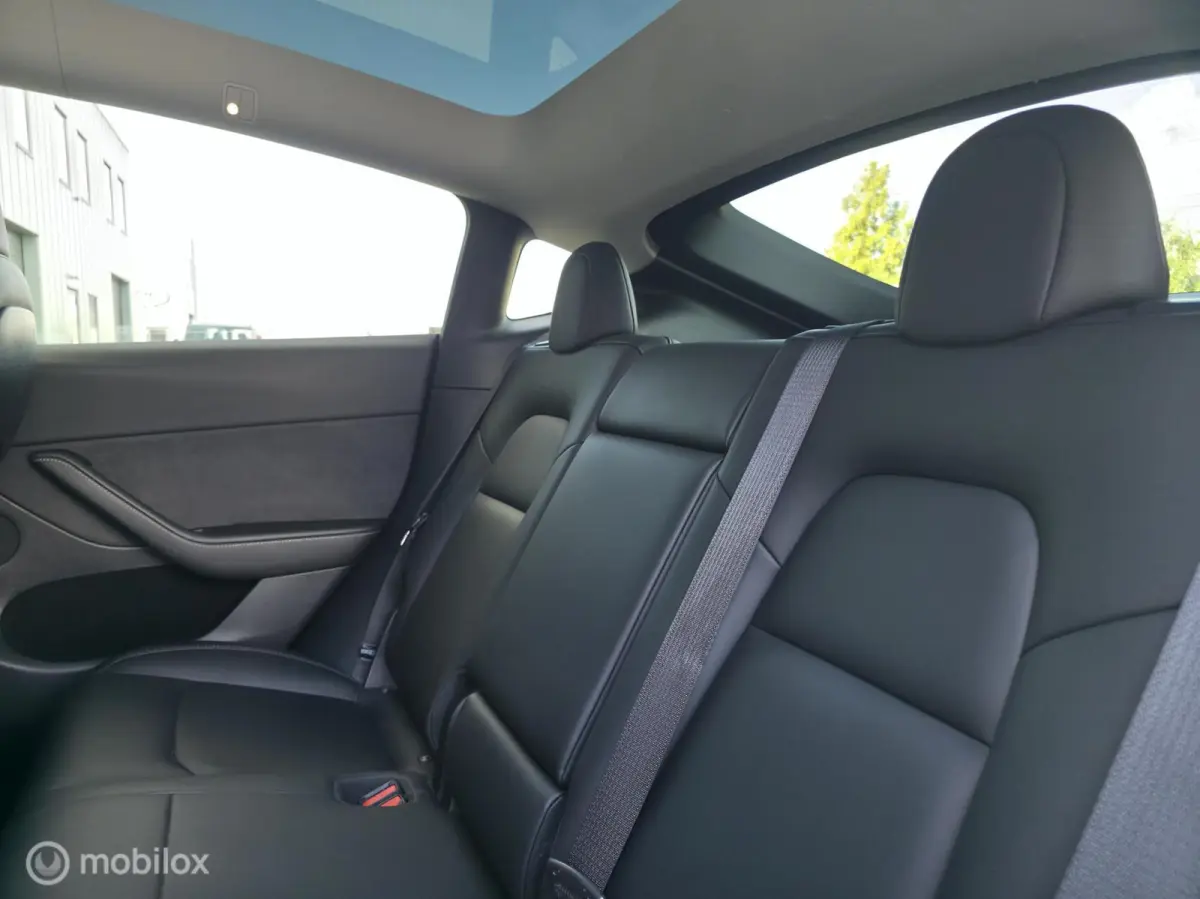 Long Range AWD 75 kWh / Trekhaak / Leder